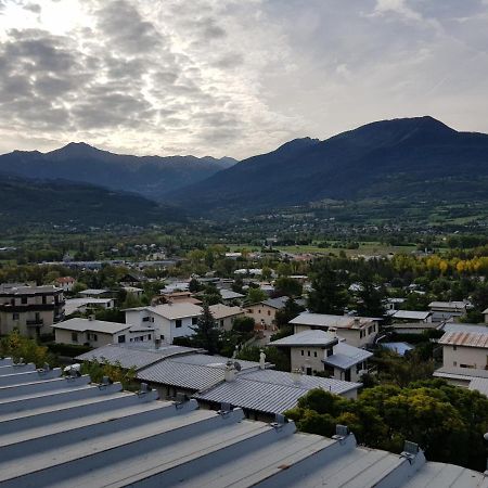 Appartement Plan D'Eau Vue Panoramique Embrun Exterior photo